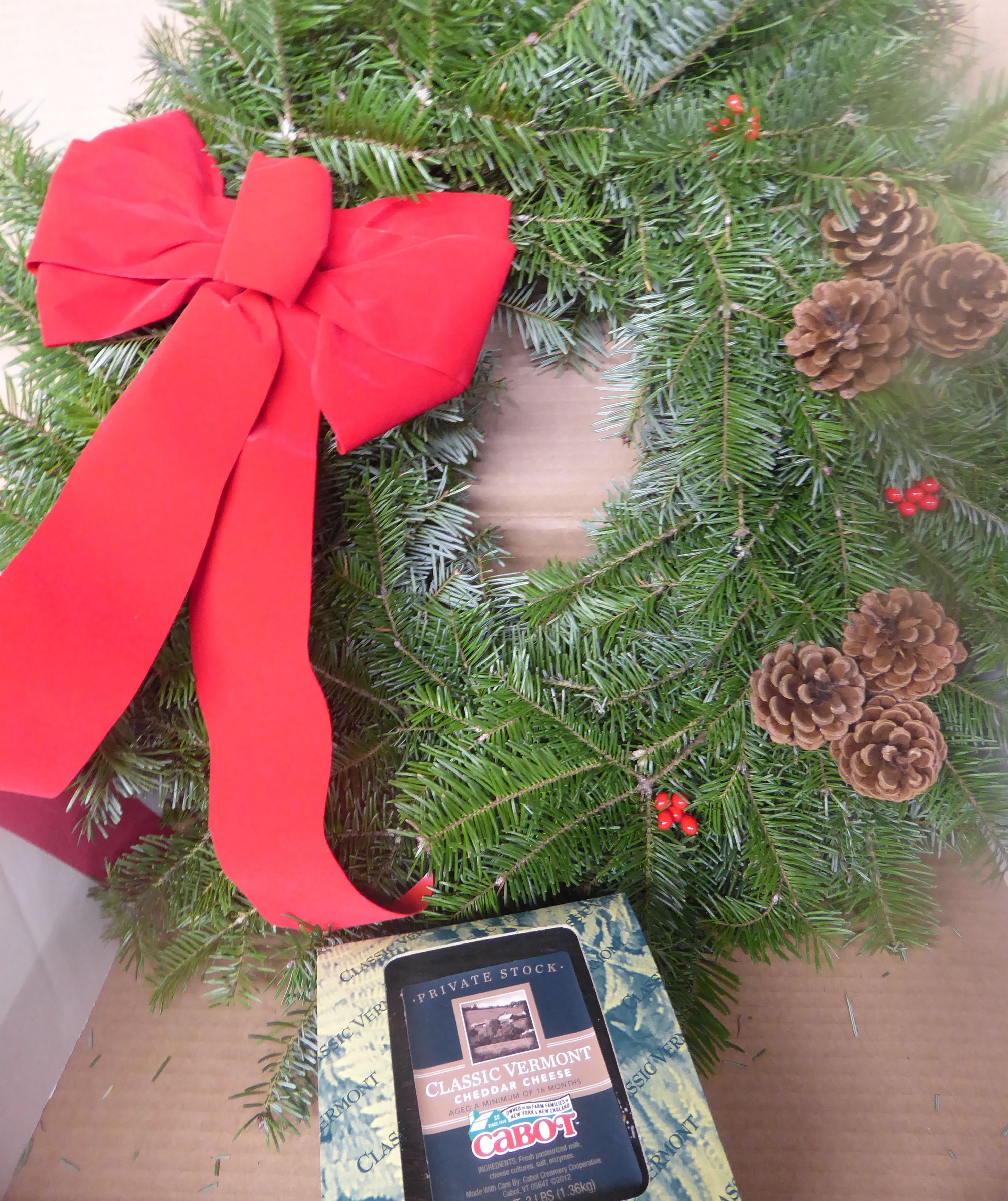 Balsam Wreath Package With 3 Lb Cheddar Cheese Nek Balsam
